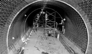 Un tunnel, les chroniqueurs de Saint-Lambert et quelques moqueries raffinées